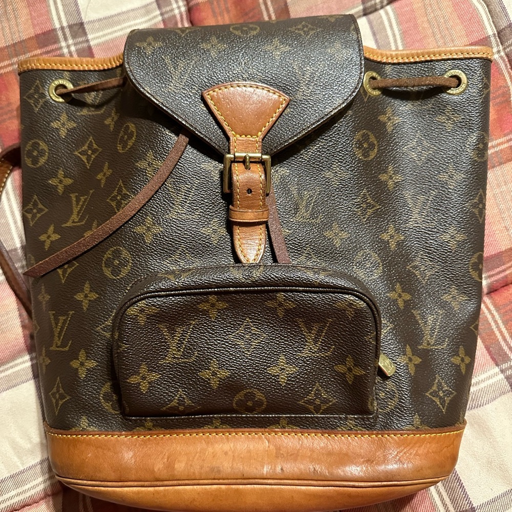 Louis Vuitton Montsouris MM